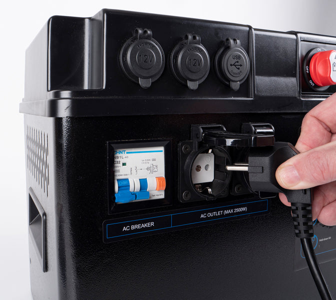 Powerstation Carbest al litio LIFePo4 - 120Ah con inverter 2500W